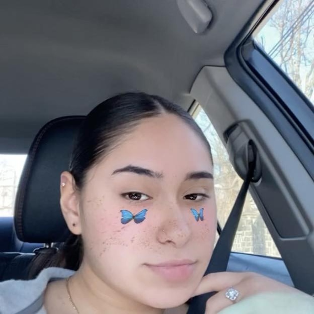 Meet your Posher, Cynthia